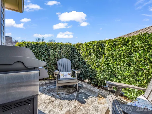 $439,500 | 53 Barn Owl Way, Hendersonville, NC 28792