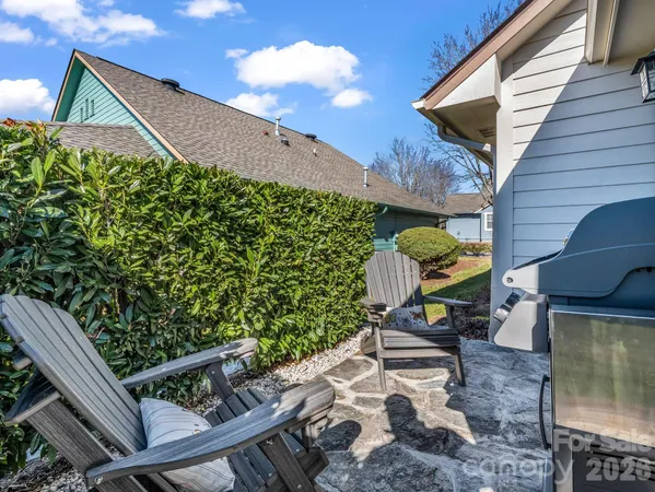 $439,500 | 53 Barn Owl Way, Hendersonville, NC 28792