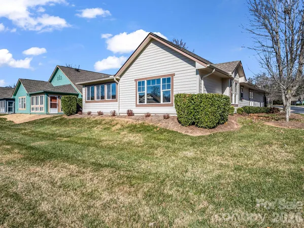 $439,500 | 53 Barn Owl Way, Hendersonville, NC 28792