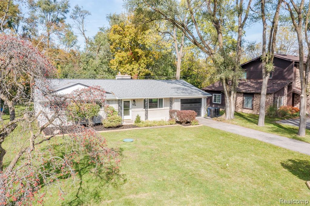 1932 Devonshire Road Bloomfield Hills, MI 48302 - Photo 31 of 35