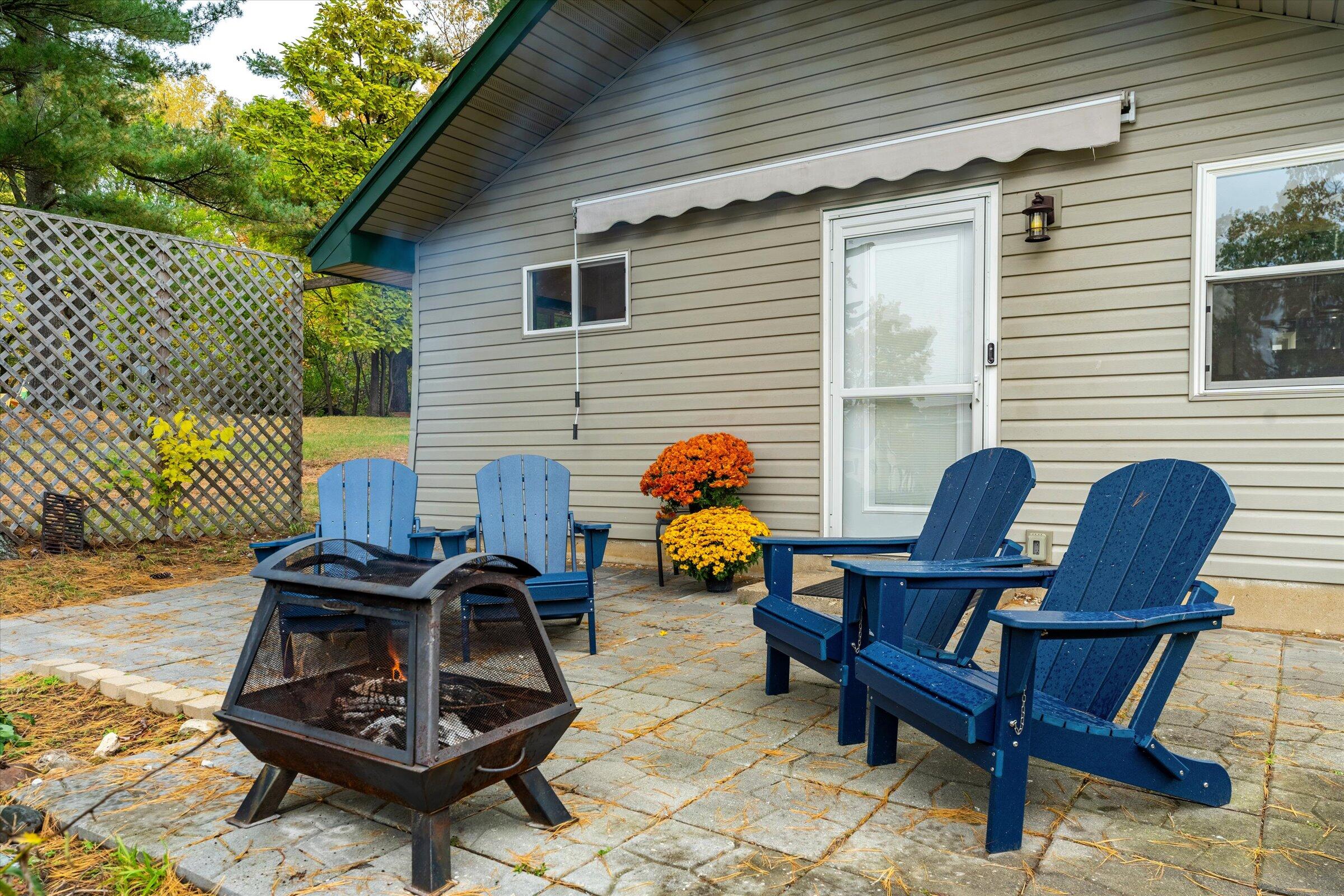 15870 Oak Street Decatur, MI 49045 - Photo 4 of 29 32-DSC03663-HDR_1