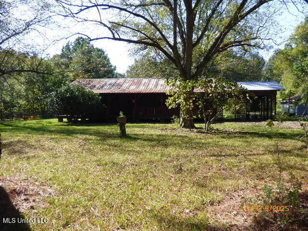 $57,800 | 32 Rose Hill Drive, Natchez, MS 39120