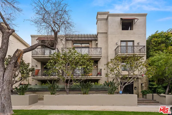 $7,750 | 1304 South Roxbury Drive, Unit 301, Los Angeles, CA 90035