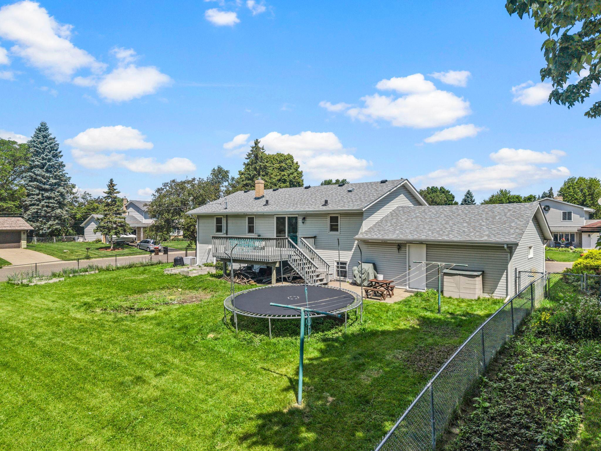 2162 Maple Lane East Maplewood, MN 55109 - Photo 35 of 50