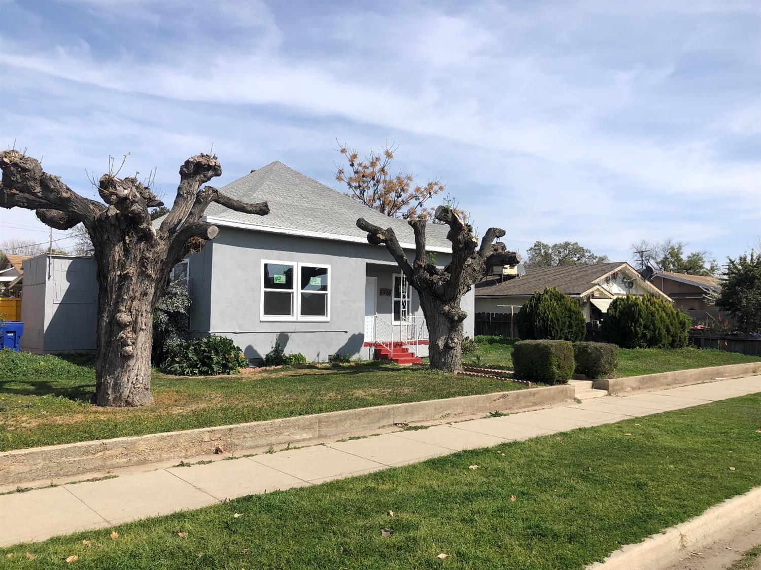 1306 F Street Reedley, CA 93654 - Photo 1 of 16