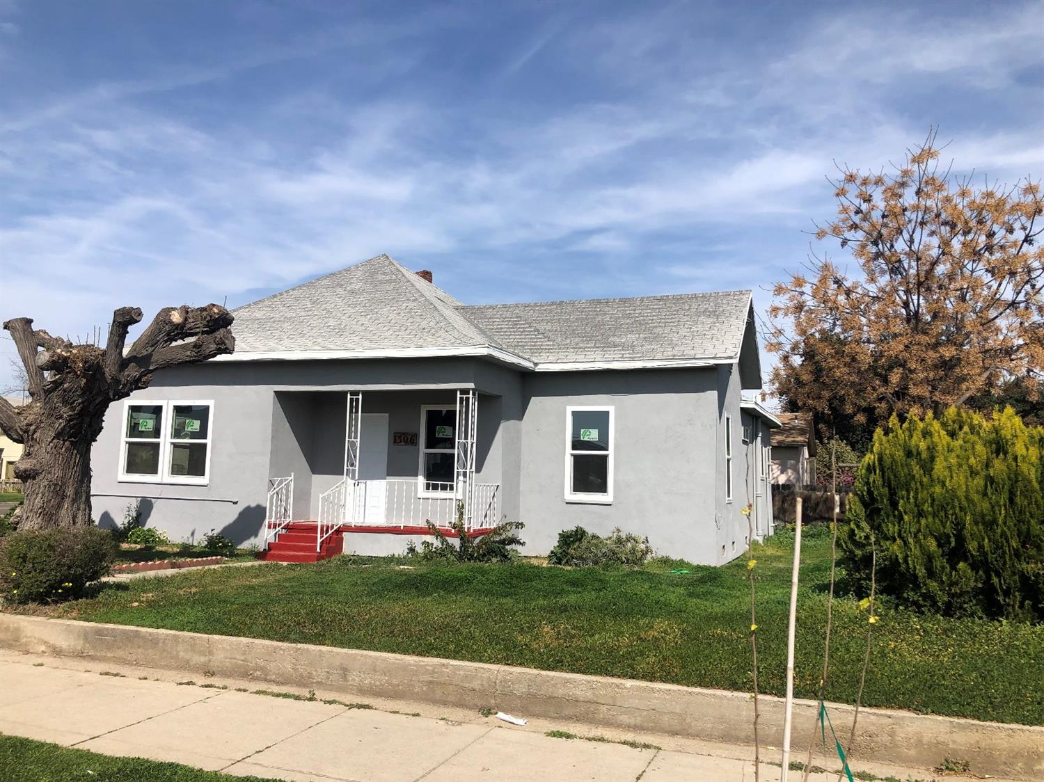 1306 F Street Reedley, CA 93654 - Photo 3 of 16