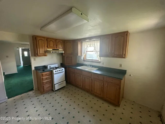 $1,000 | 74 West Chestnut Street, Wilkes Barre, PA 18705