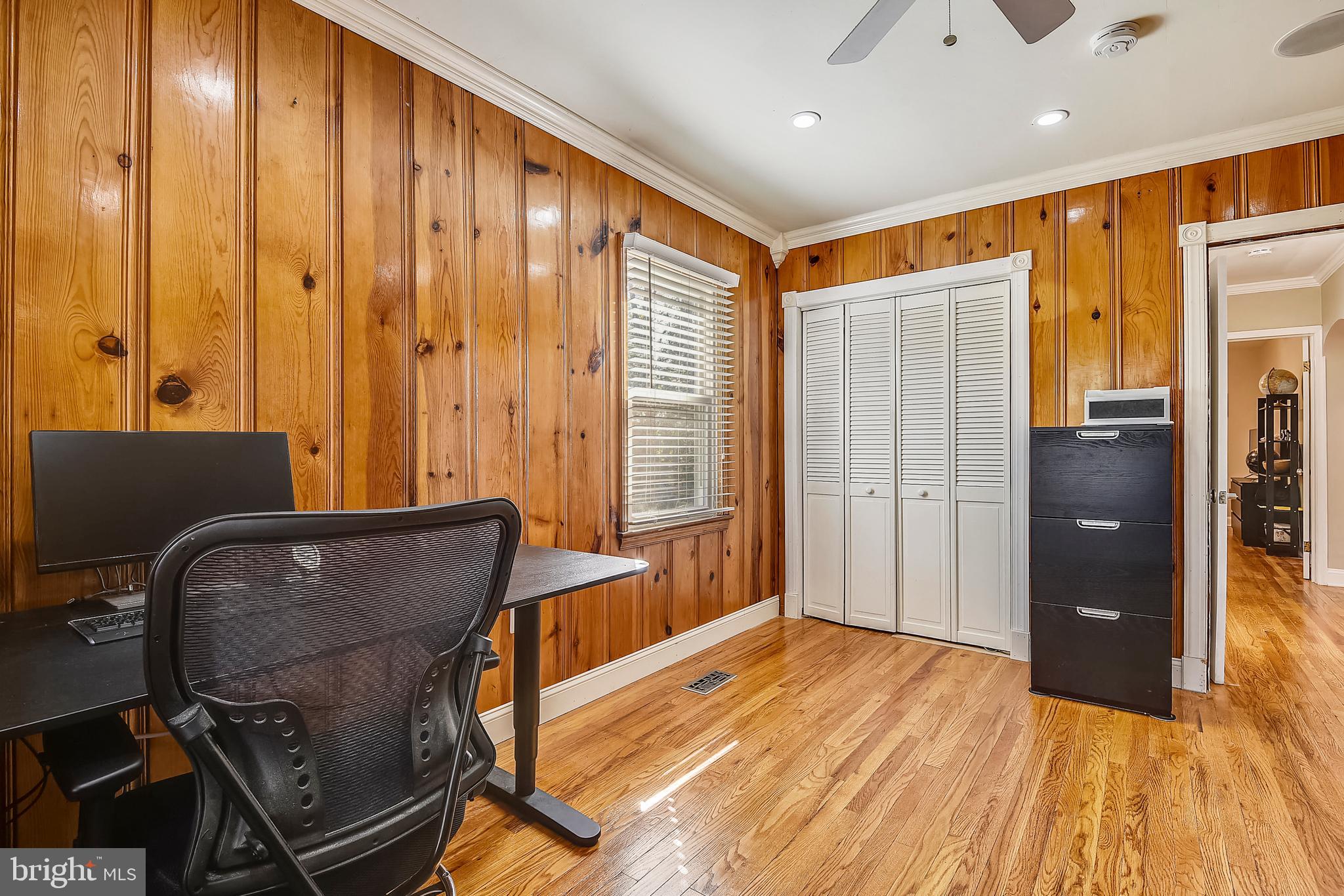 6501 Highbridge Road Bowie, MD 20720 - Photo 17 of 33 Main level bedroom or den!