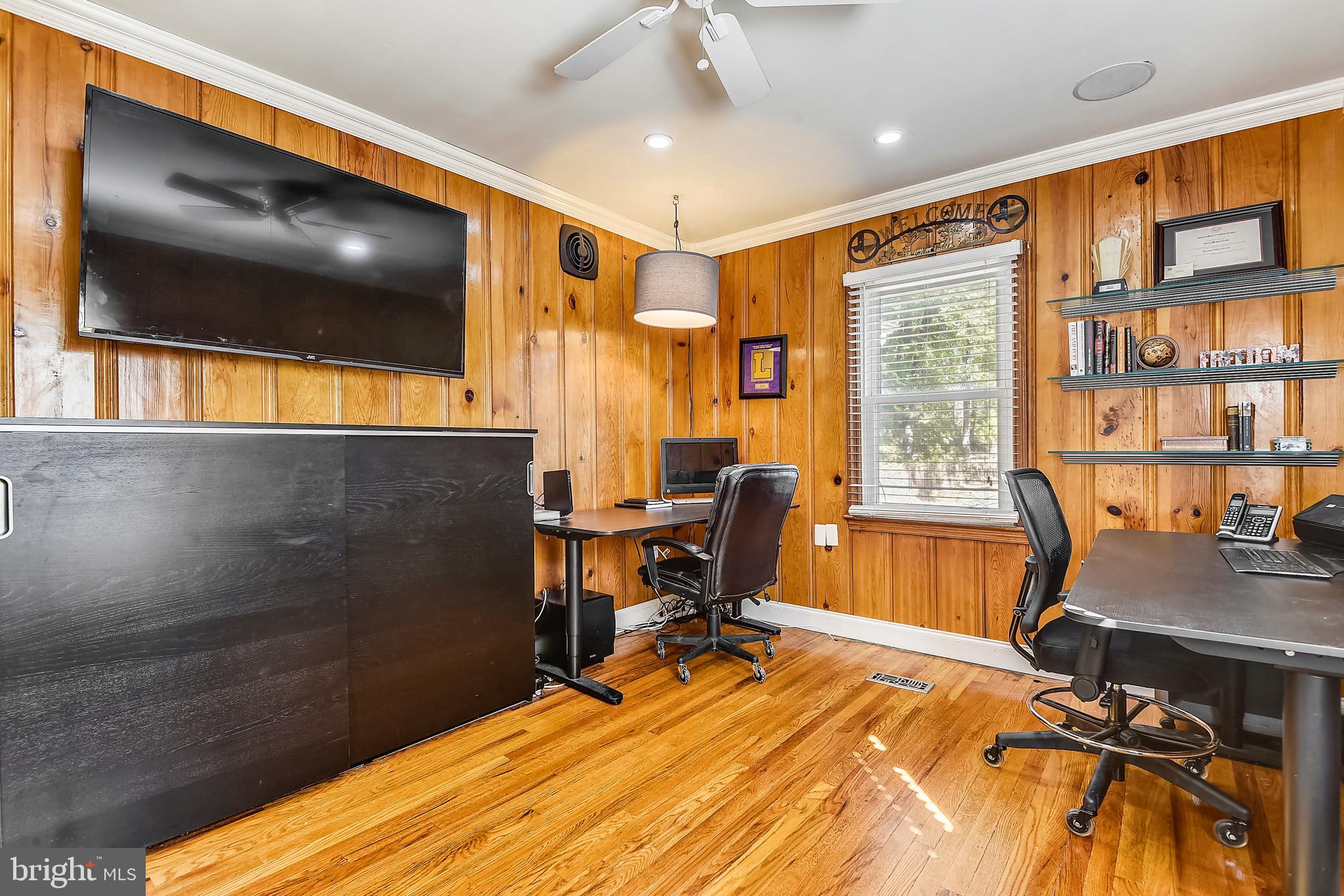 6501 Highbridge Road Bowie, MD 20720 - Photo 18 of 33 Large den/office or bedroom on main level