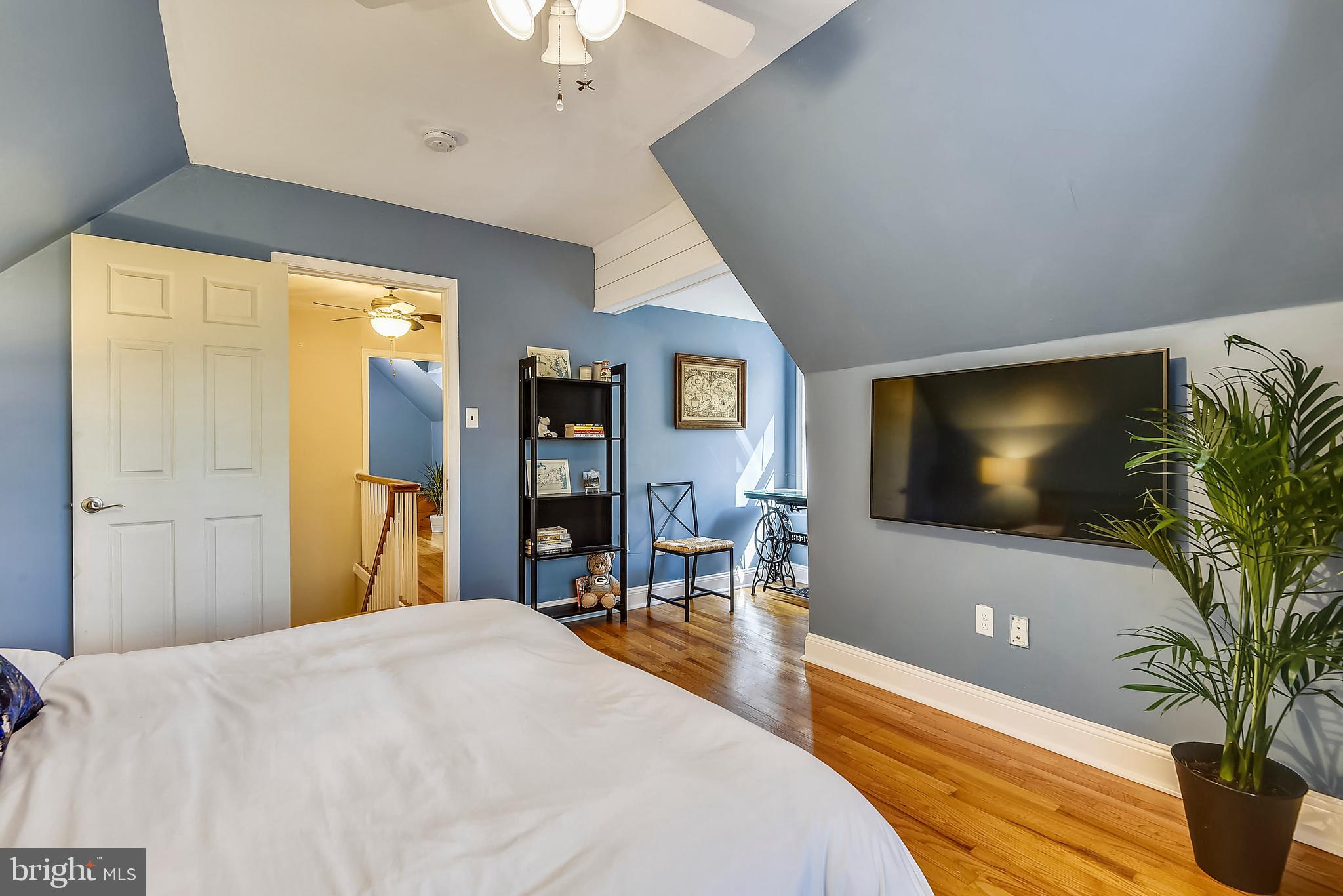 6501 Highbridge Road Bowie, MD 20720 - Photo 23 of 33 One of two upstairs bedrooms