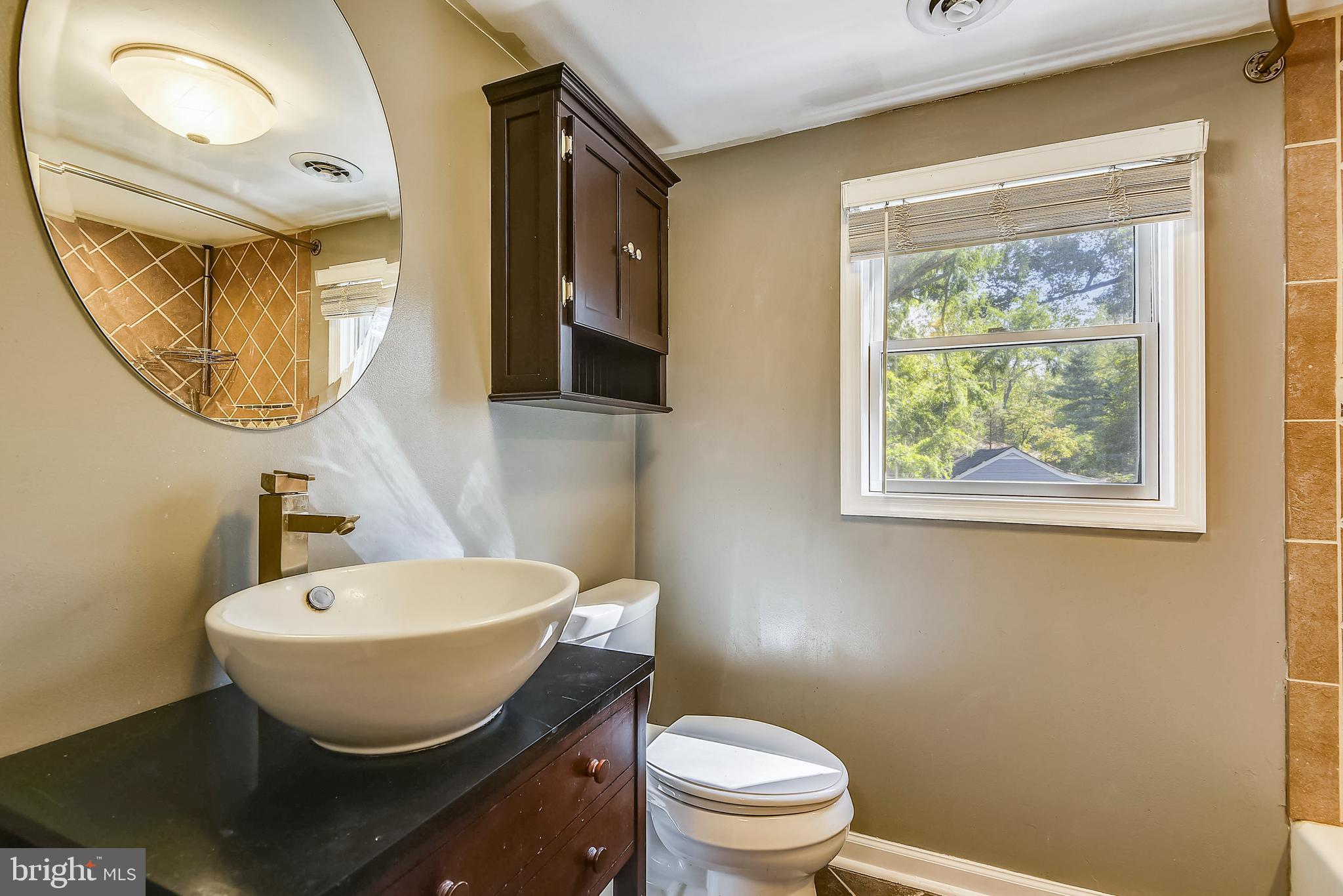 6501 Highbridge Road Bowie, MD 20720 - Photo 28 of 33 Renovated full bath on second floor