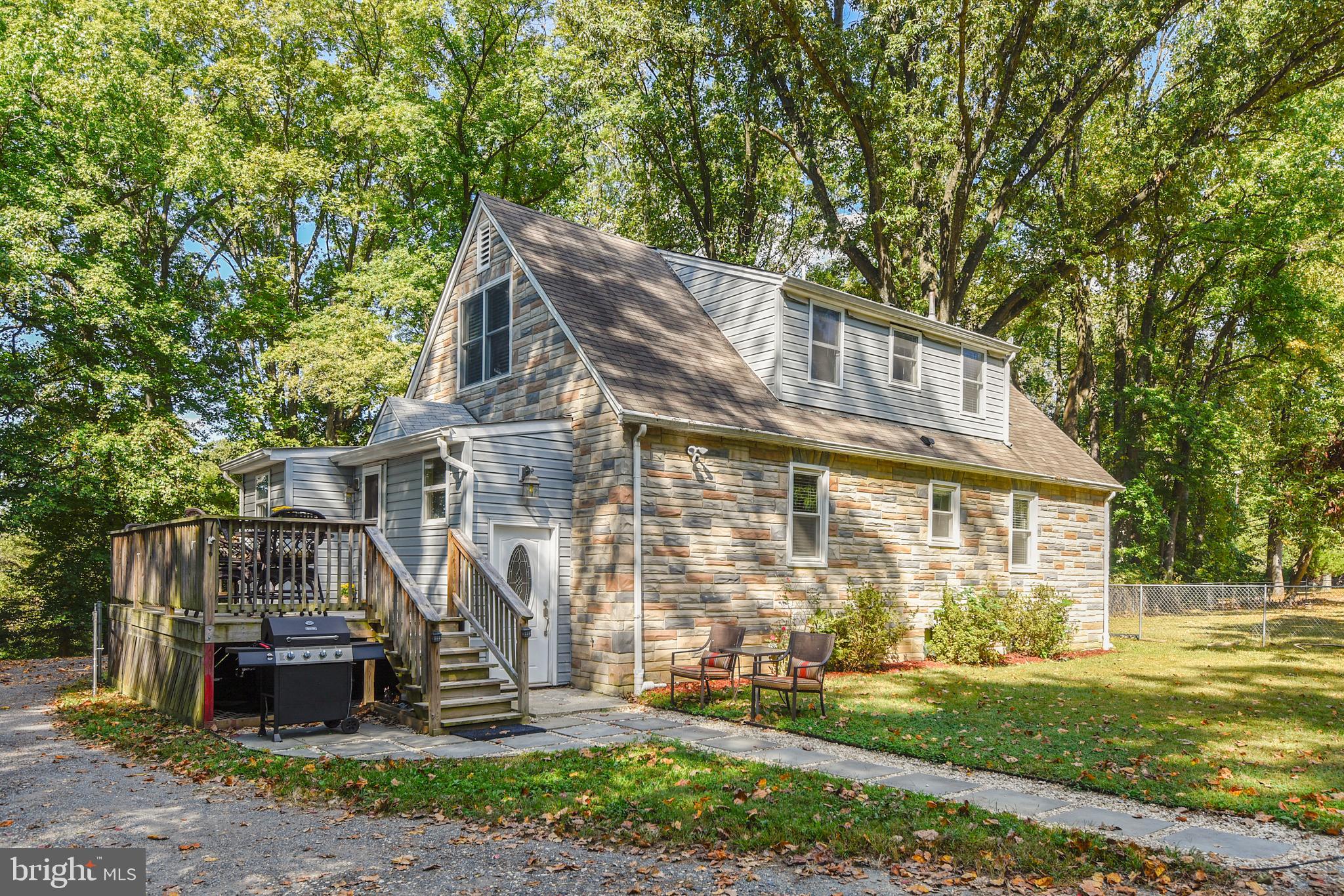 6501 Highbridge Road Bowie, MD 20720 - Photo 31 of 33 Enjoy the privacy while on your deck!