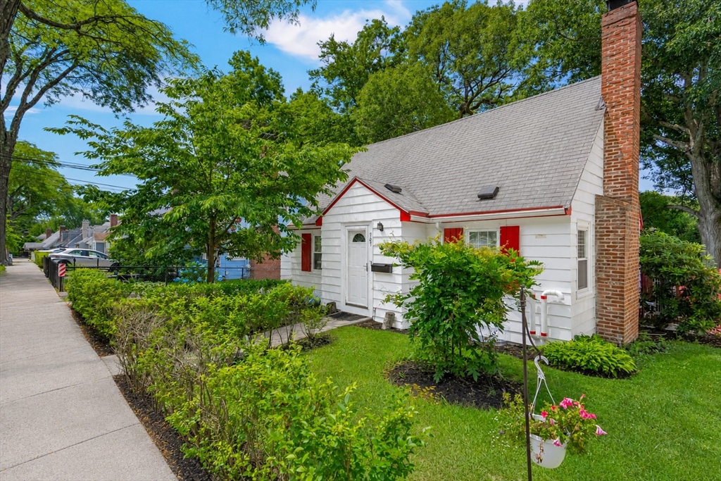 567 Poplar Street Boston, MA 02131 - Photo 1 of 42