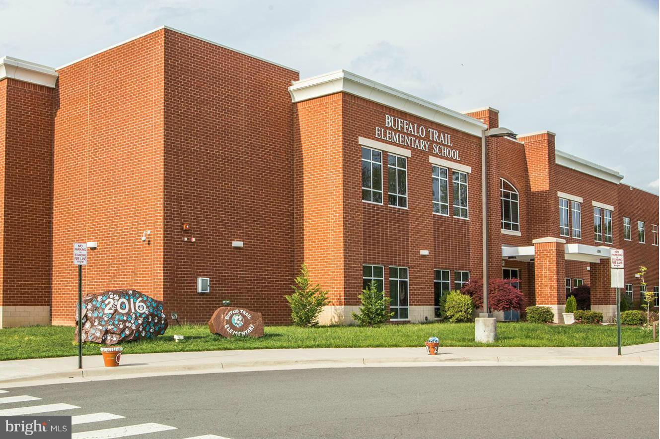 25764 Racing Sun Drive Aldie, VA 20105 - Photo 26 of 30 Community