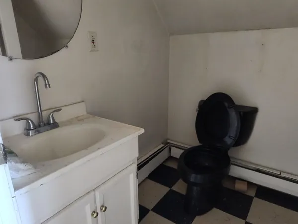 $679,000 | 183 Cartier Street, Manchester, NH 03102