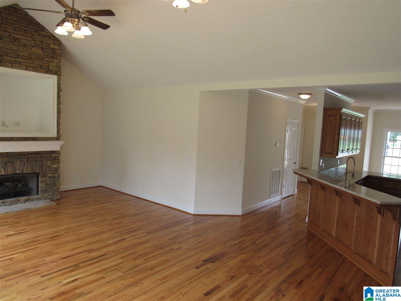 309 Waterford Way Jacksonville, AL 36265 - Photo 9 of 31