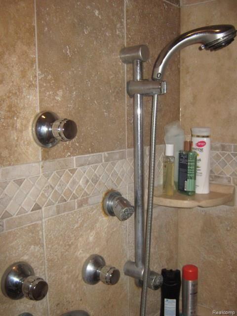 25140 Rosenbusch Boulevard Warren, MI 48089 - Photo 19 of 30 Rosenbusch 027.JPG