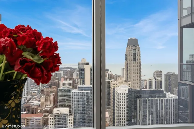$2,700,000 | 14 West Superior Street, Unit 4403, Chicago, IL 60654