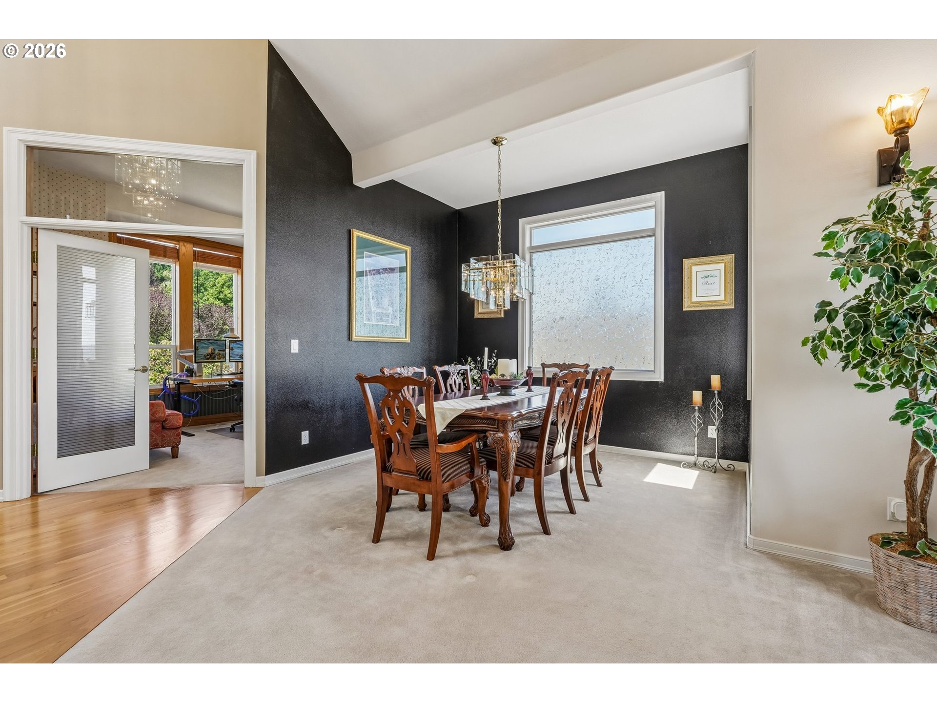 11904 Southwest Viewcrest Court Tigard, OR 97224 - Photo 13 of 47