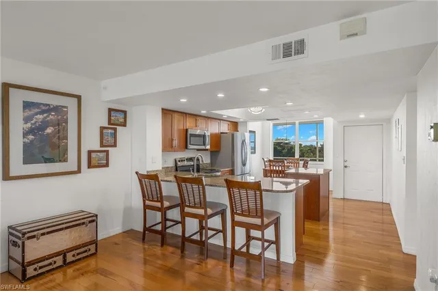 $3,500 | 290 Naples Cove Drive, Unit 2602, Naples, FL 34110