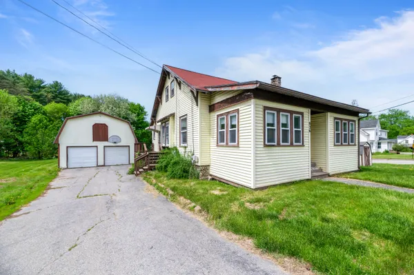 $329,900 | 826 Riverside Drive, Augusta, ME 04330
