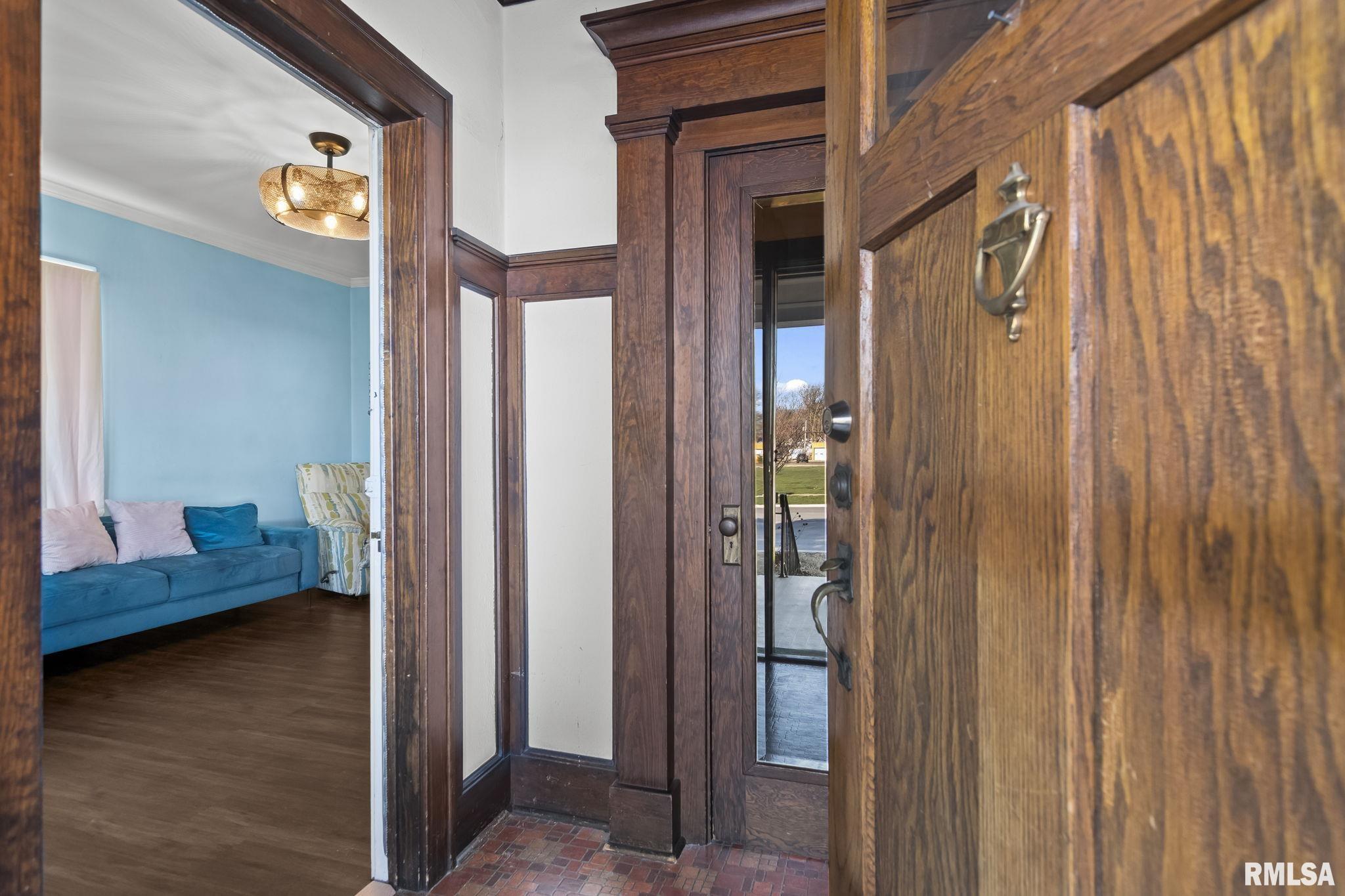 1711 South 5th Street Springfield, IL 62703 - Photo 5 of 48 Gallery Image 5