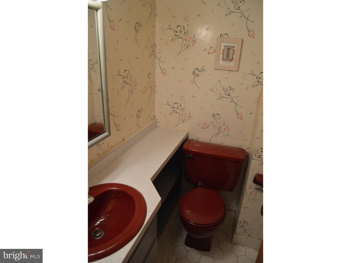 409 Russell Street Ridley Park, PA 19078 - Photo 7 of 15 Bathroom