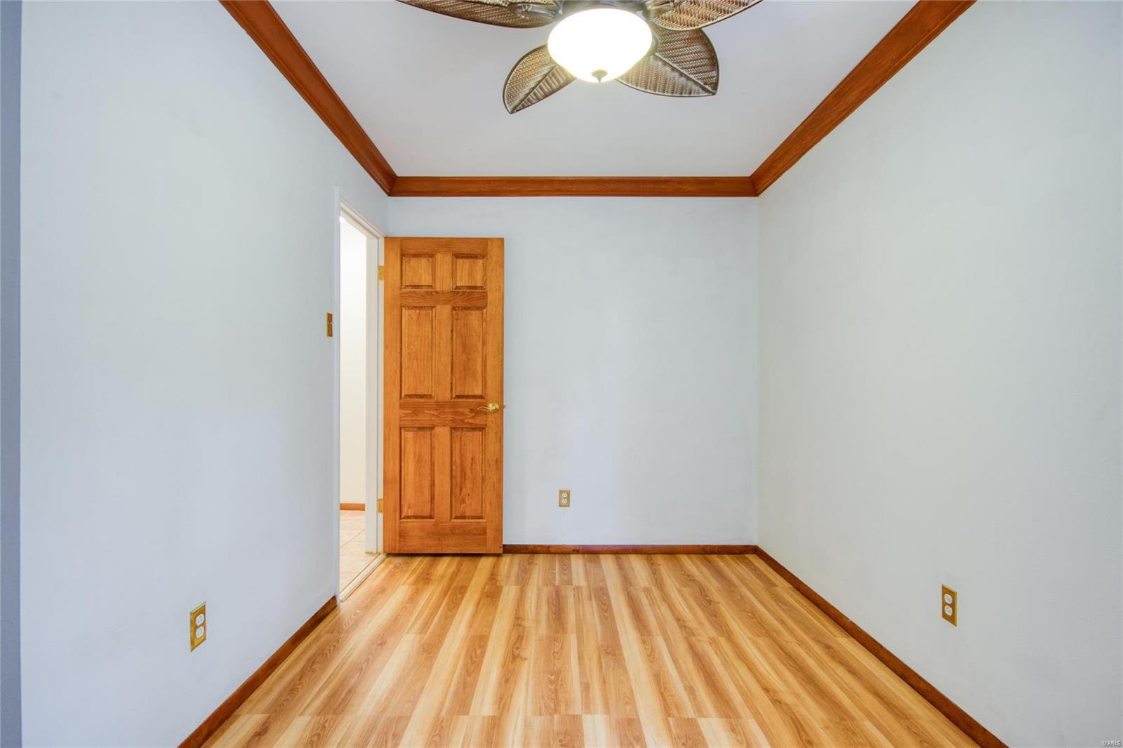 7141 Becker Road Oakville, MO 63129 - Photo 11 of 40 Gallery Image 11