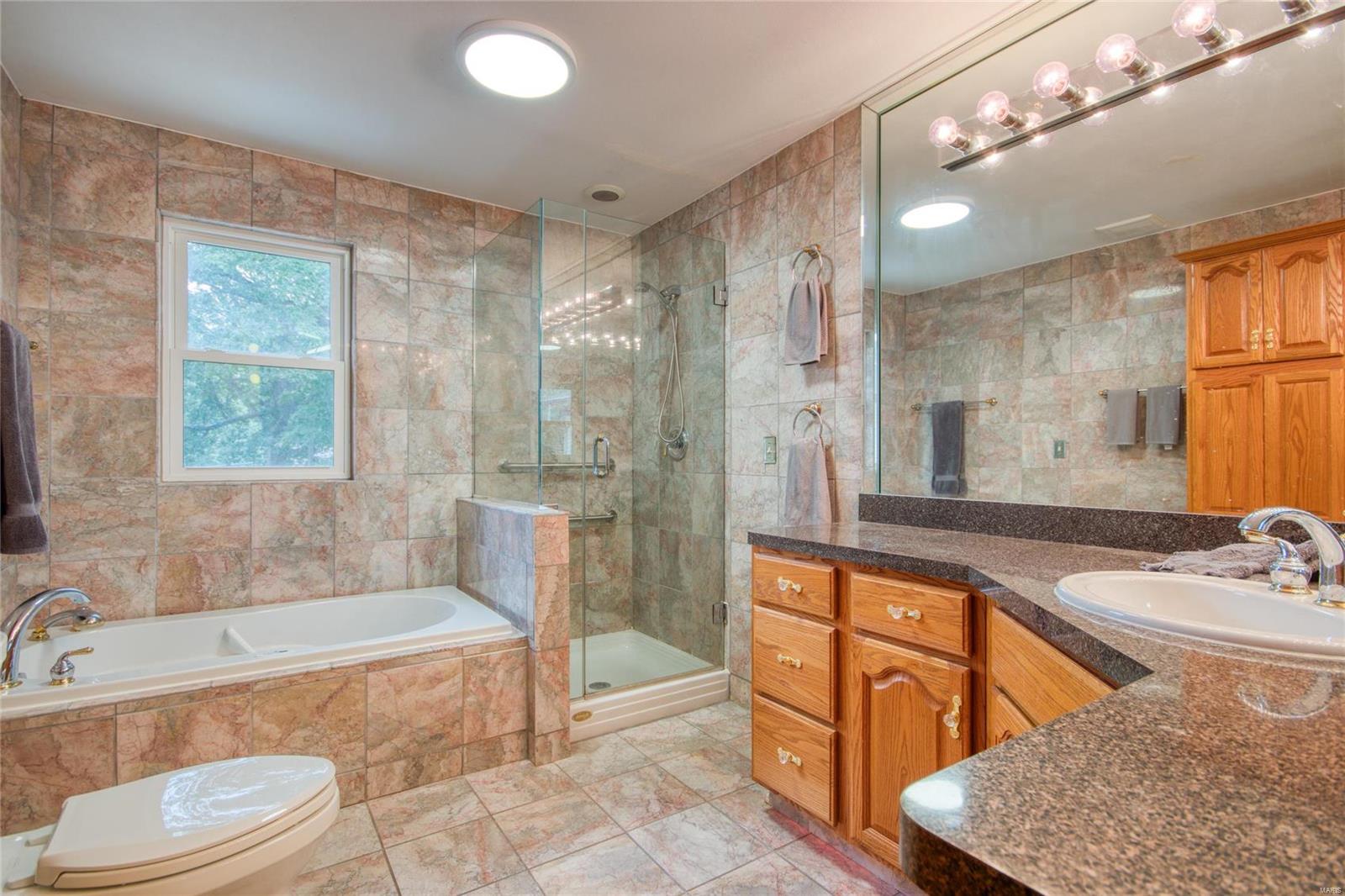 7141 Becker Road Oakville, MO 63129 - Photo 14 of 40 Gallery Image 14