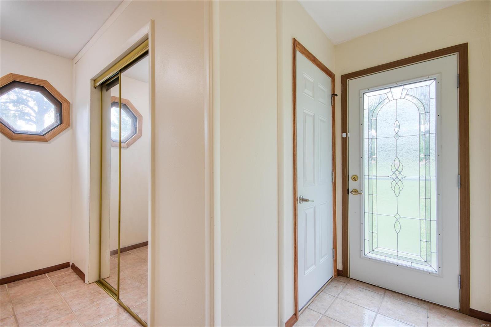 7141 Becker Road Oakville, MO 63129 - Photo 17 of 40 Gallery Image 17