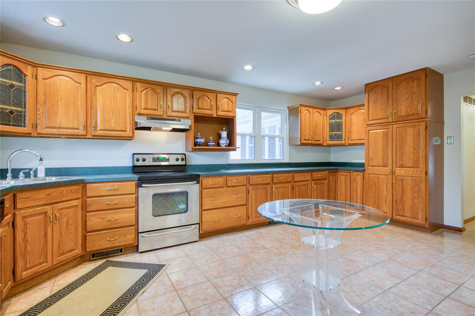 7141 Becker Road Oakville, MO 63129 - Photo 3 of 40 Gallery Image 3