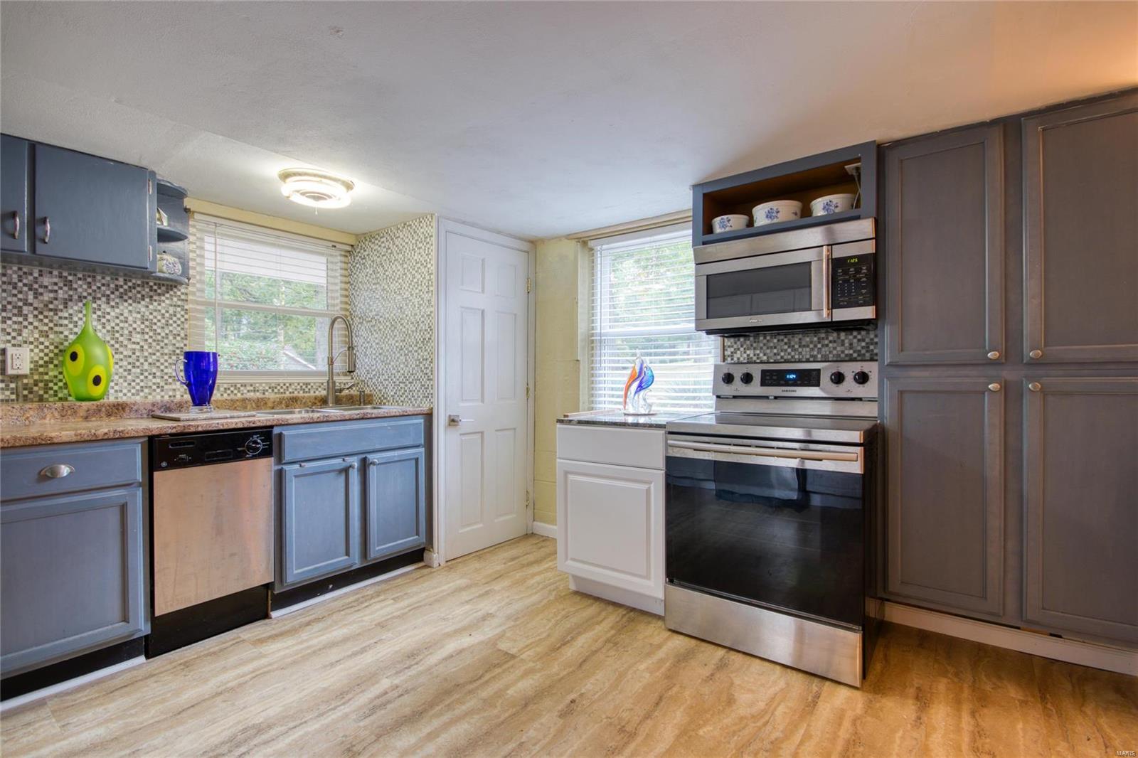 7141 Becker Road Oakville, MO 63129 - Photo 21 of 40 Gallery Image 21