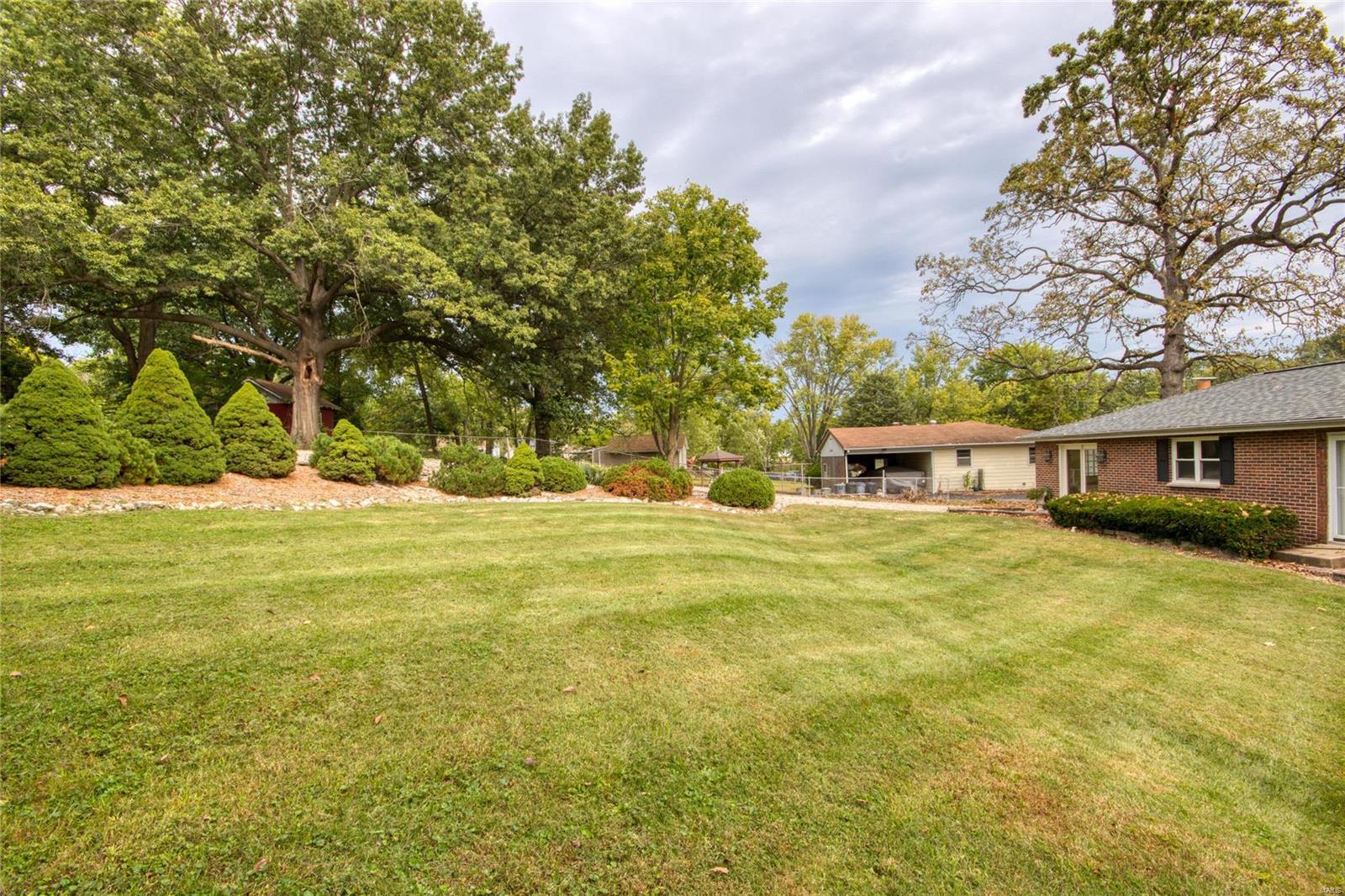 7141 Becker Road Oakville, MO 63129 - Photo 29 of 40 Gallery Image 29