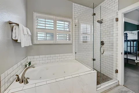 $5,000 | 1111 East Riverside Drive, Austin, TX 78704