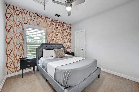 $5,000 | 1111 East Riverside Drive, Austin, TX 78704