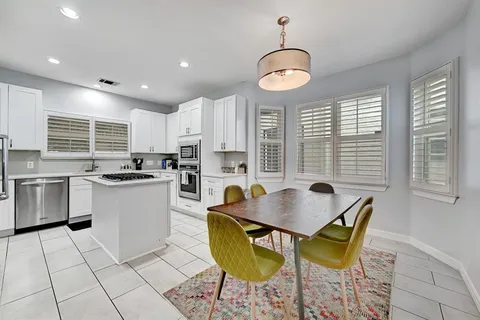 $5,000 | 1111 East Riverside Drive, Austin, TX 78704