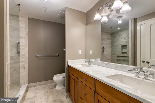 $4,000 | 1220 Bank Street, Unit 410, Baltimore, MD 21202