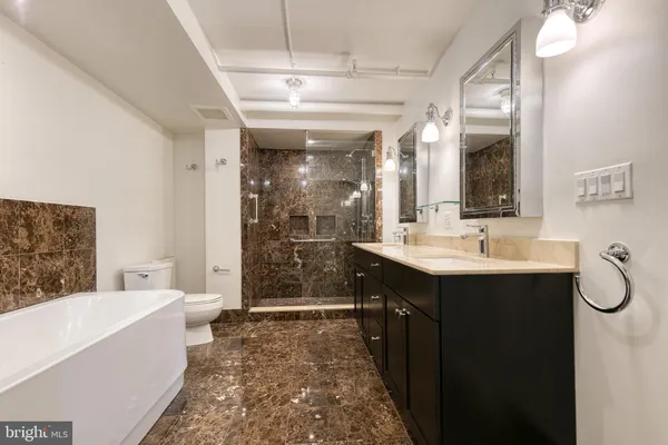 $4,000 | 1220 Bank Street, Unit 410, Baltimore, MD 21202