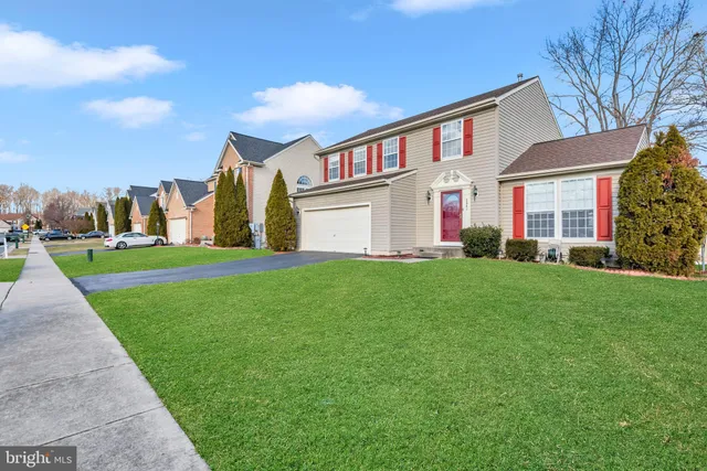 a house view with garden space