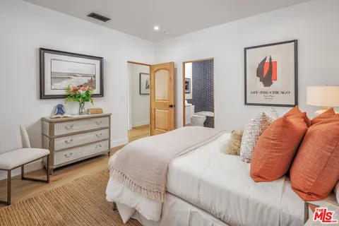 $2,595,000 | 913 South Mullen Avenue, Los Angeles, CA 90019