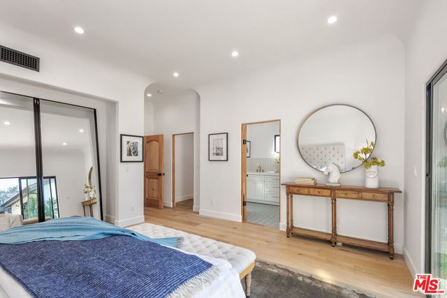 $2,595,000 | 913 South Mullen Avenue, Los Angeles, CA 90019