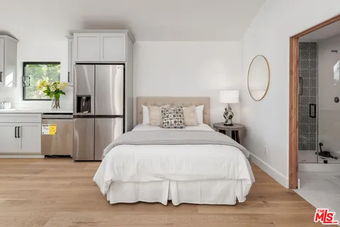 $2,595,000 | 913 South Mullen Avenue, Los Angeles, CA 90019