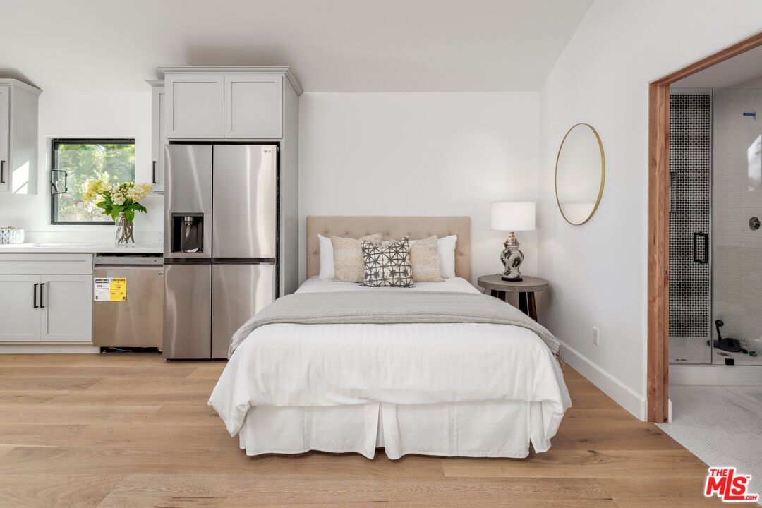 913 South Mullen Avenue Los Angeles, CA 90019 - Photo 29 of 56