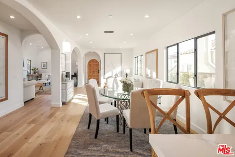 $2,595,000 | 913 South Mullen Avenue, Los Angeles, CA 90019