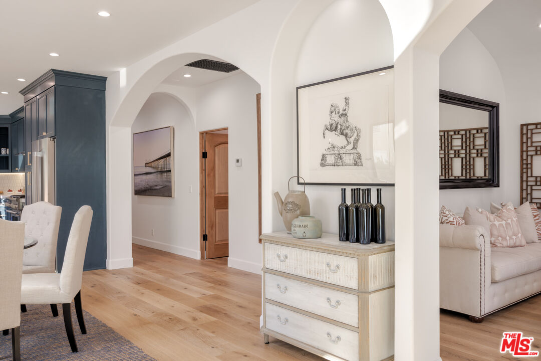 913 South Mullen Avenue Los Angeles, CA 90019 - Photo 45 of 56