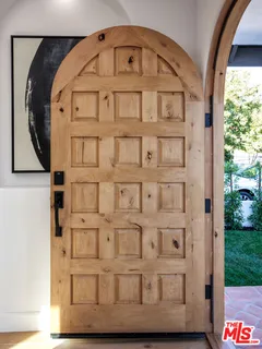 $2,595,000 | 913 South Mullen Avenue, Los Angeles, CA 90019