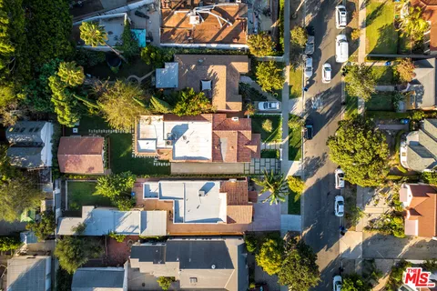 $2,595,000 | 913 South Mullen Avenue, Los Angeles, CA 90019