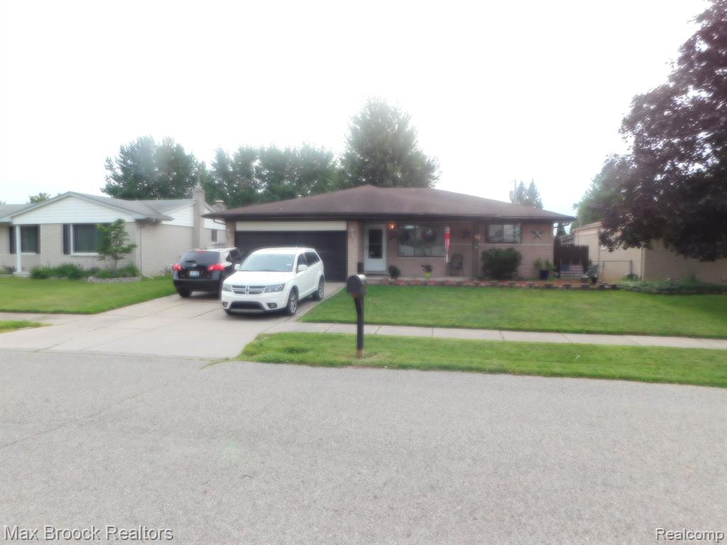31429 Richert Street Fraser, MI 48026 - Photo 1 of 17 Gallery Image 1