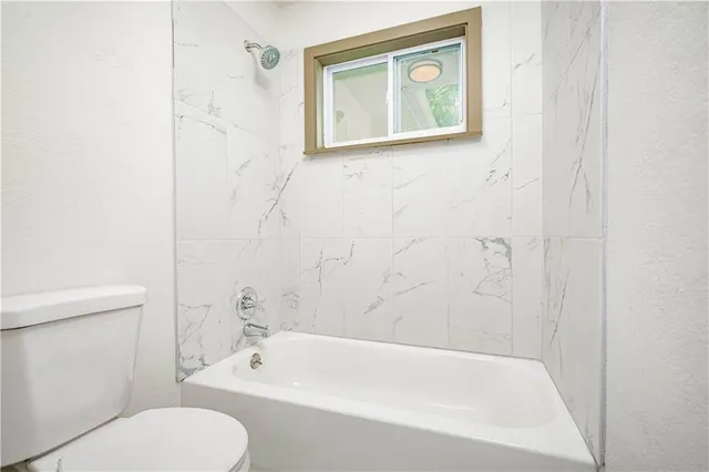 $272,500 | 804 Northwest N Summit Circle, Blue Springs, MO 64015