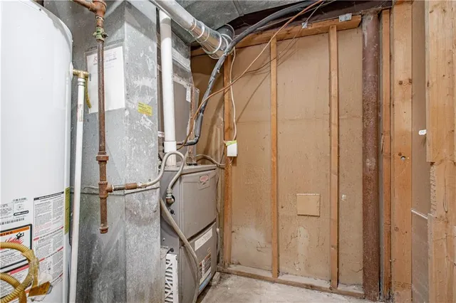 $272,500 | 804 Northwest N Summit Circle, Blue Springs, MO 64015